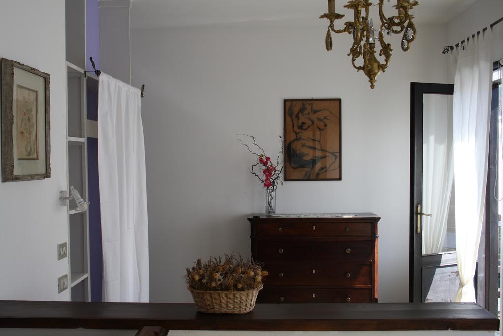 Fattoria Del Pino Bed & Breakfast Orta San Giulio Oda fotoğraf
